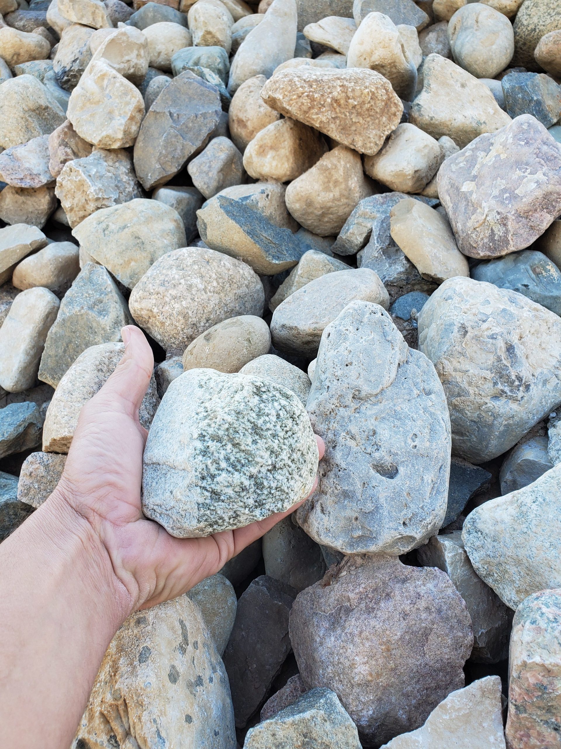 3″-4″ Washed Stone 3″-4″ Washed Stone
